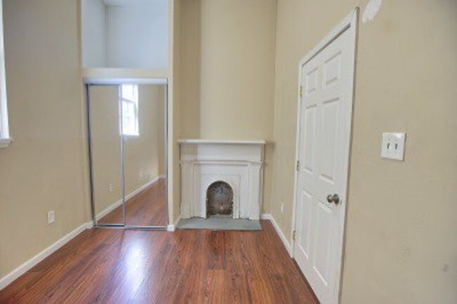 Building Photo - 705 Felicity St