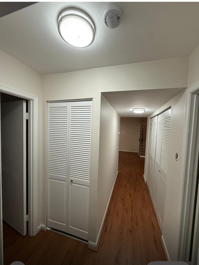 Building Photo - 800 Quince Orchard Blvd