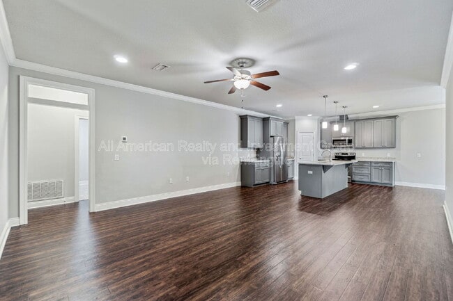 Building Photo - 2381 Belmont Dr