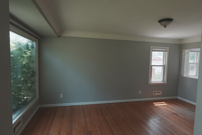 Foto del edificio - 256 Brentwood St