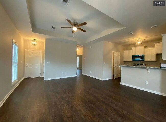 Foto del edificio - 6132 Burbank Crossing Loop