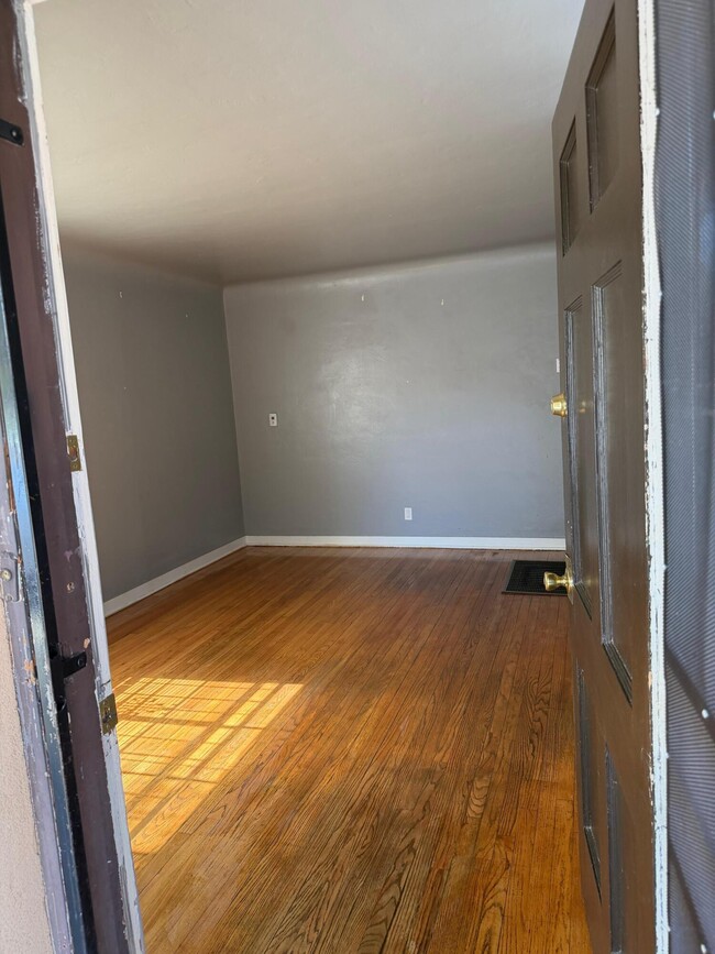 Foto del edificio - 516 Ash St SE