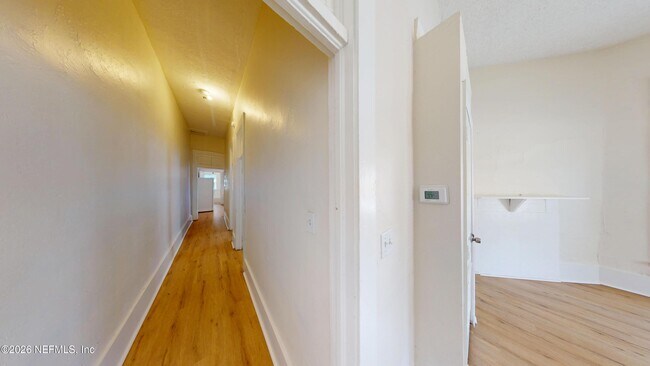 Foto del edificio - 2324 Moncrief Rd