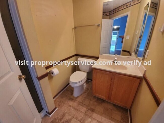 Foto del edificio - Beautiful Top Floor Garden Condo In Frederick