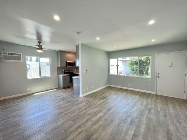 Building Photo - 1241 Tamarind Ave