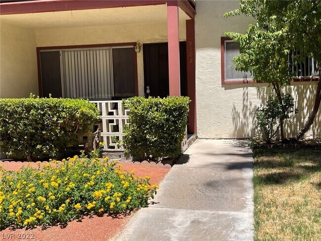 Building Photo - 350 E Desert Inn Rd
