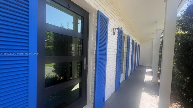 Foto del edificio - 12929 SW 60th Ave