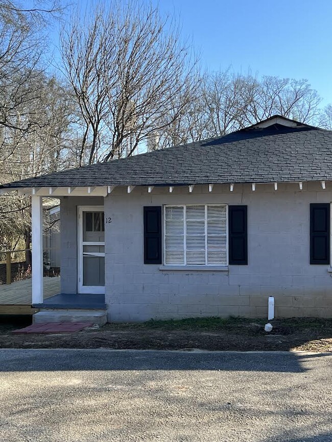Building Photo - 12 Earle Ct