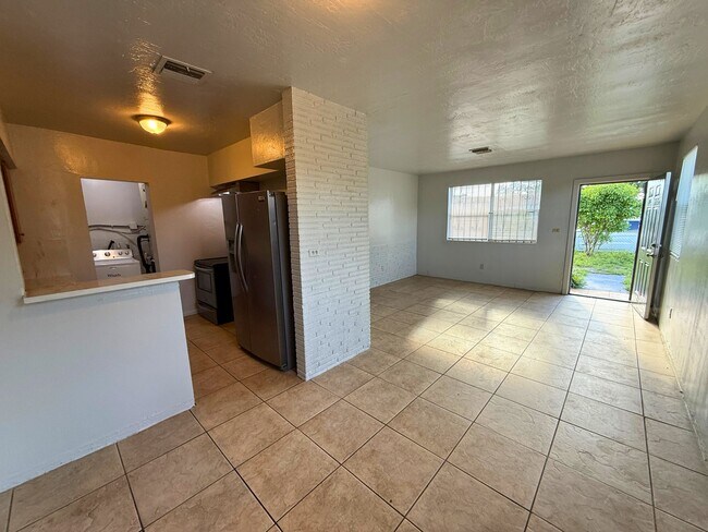 Foto del edificio - 9745 NW 20th Ave