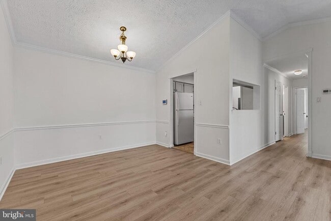 Foto del edificio - 5708 Olde Mill Ct