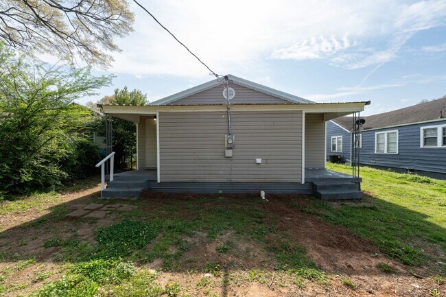 Foto del edificio - Stunning 4BR Renovation in Bessemer – Be the First to Live Here