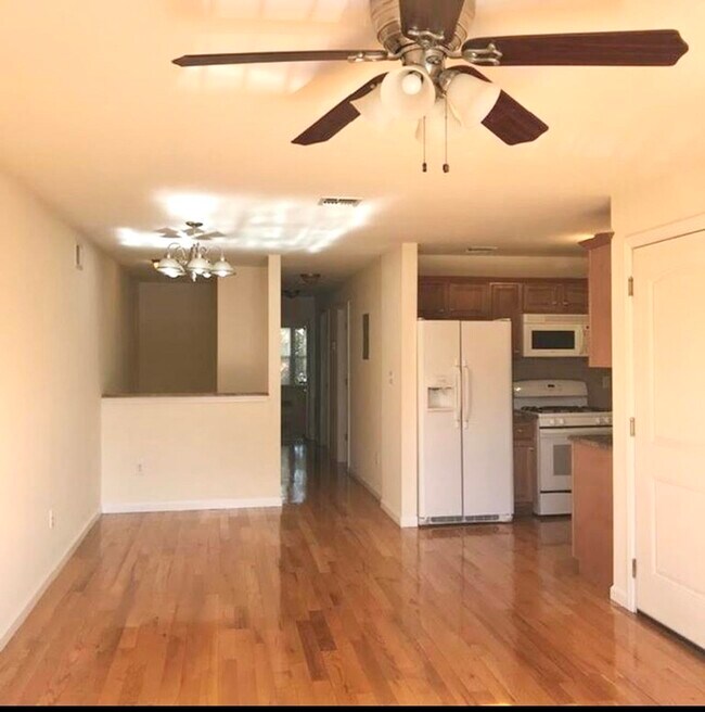 Foto del edificio - 45 Evergreen St