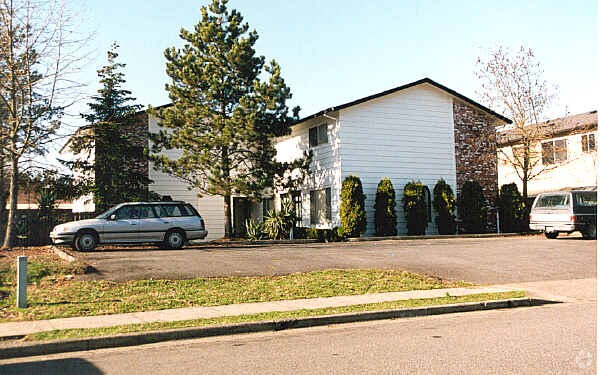 Building Photo - 3395 SW 126th Ave