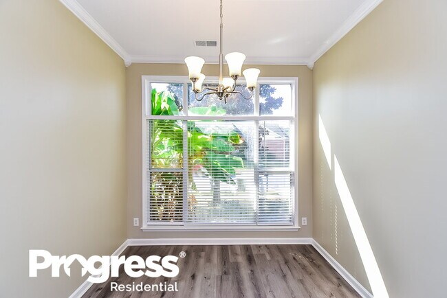 Foto del edificio - 9780 Misty Pine Dr