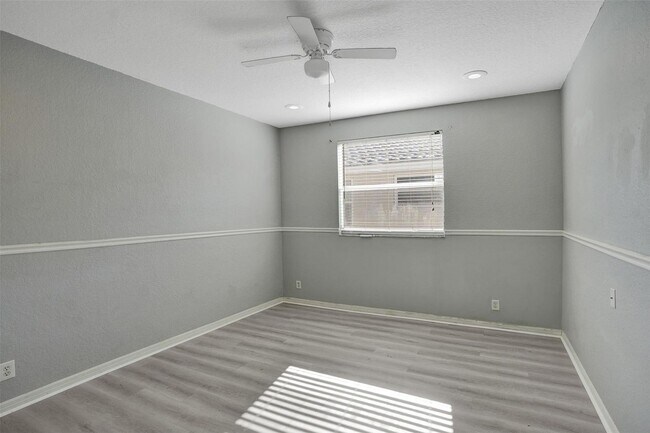 Foto del edificio - 5977 NW 73rd Ct