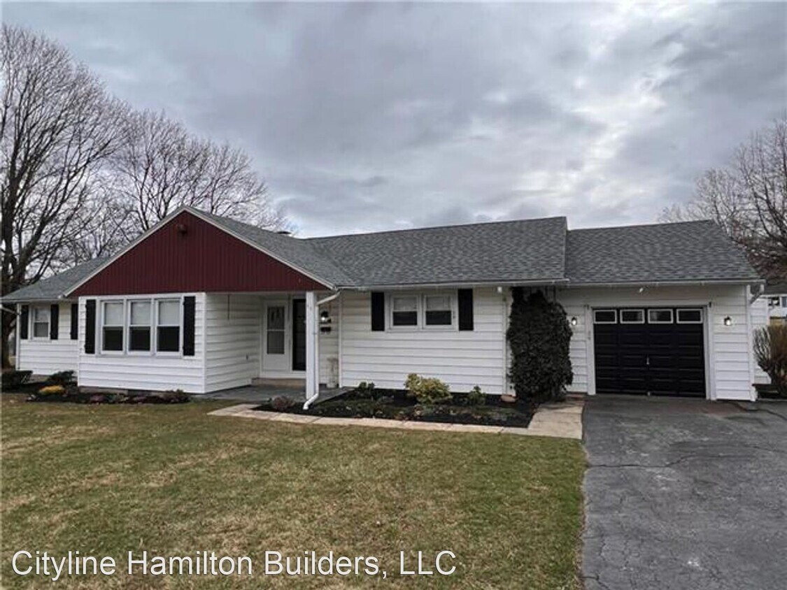 Foto principal - 3 br, 1 bath House - 510 Charles St