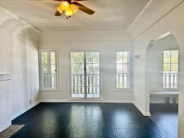 Building Photo - 3421 Larissa Dr
