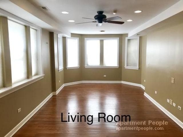 Primary Photo - Spacious 2 bed 2 bath in Albany Park!!!