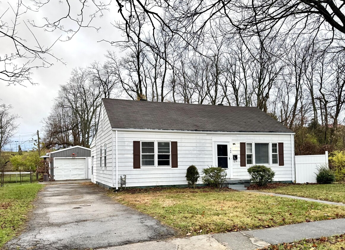 Foto principal - 790 Allendale Dr