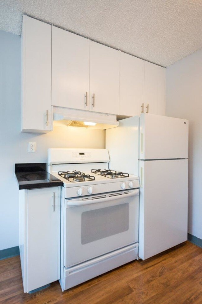 Marin Gardens Apartment Homes Apartments in San Rafael, CA