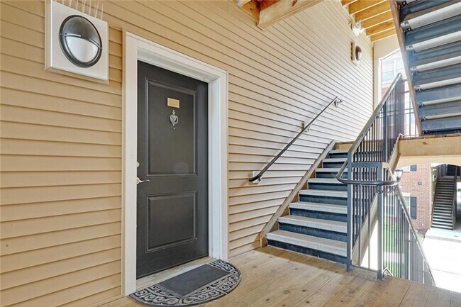 Building Photo - 426 Micali Way