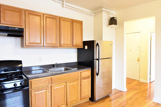 Building Photo - 450 W 162nd St