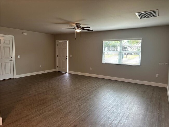 Building Photo - 1585 Jasmine Way