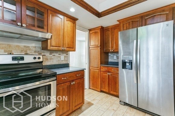 Building Photo - 1009 Alamanda Dr