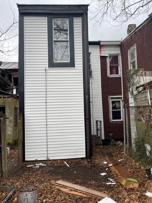 Building Photo - 517 Rev S Howard Woodson Jr Way