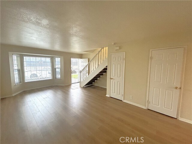 Foto del edificio - 5640 Riverside Dr