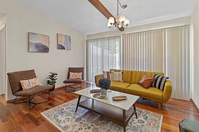 Foto del edificio - 1702 Dixie Ln