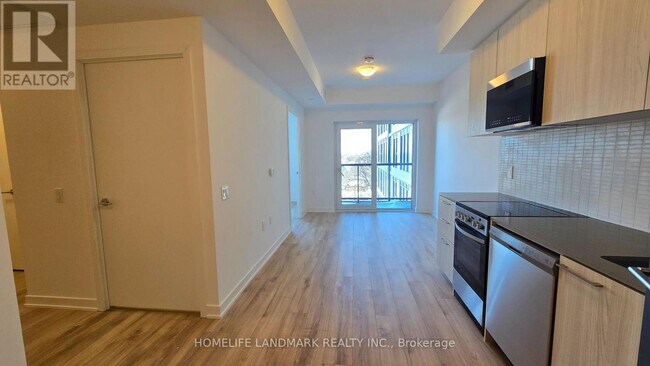 Photo du bâtiment - 7439 Kingston Rd