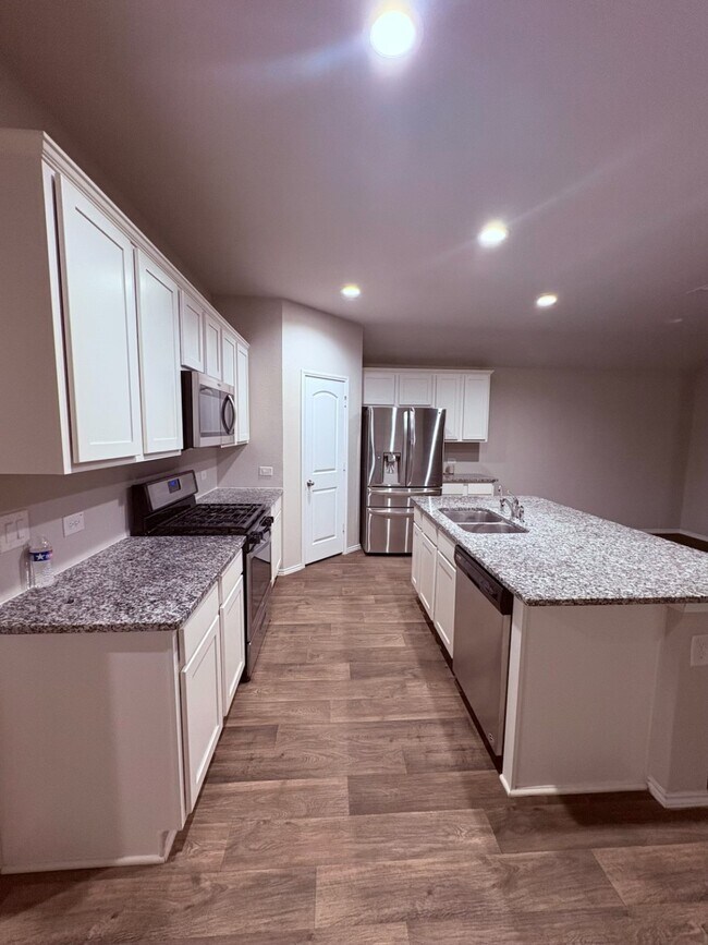 Building Photo - 22426 Busalla Trail