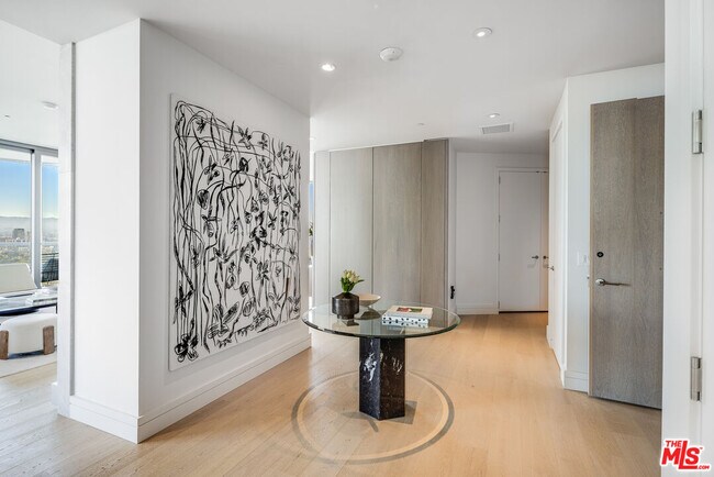 Foto del edificio - 211 W Elm Ct