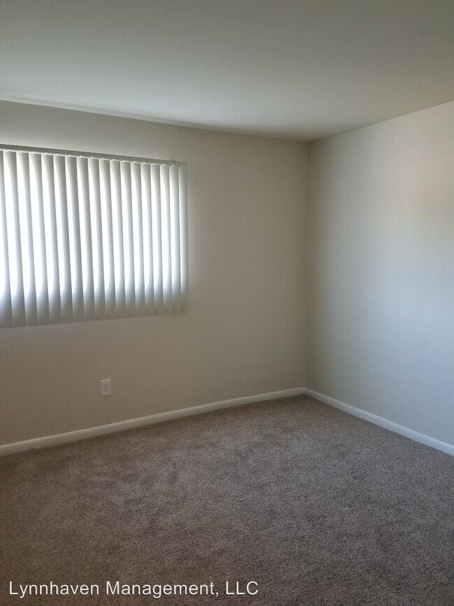 Building Photo - 861 W Ocean View Ave