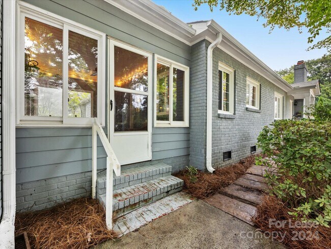 Building Photo - 4411 Castleton Rd