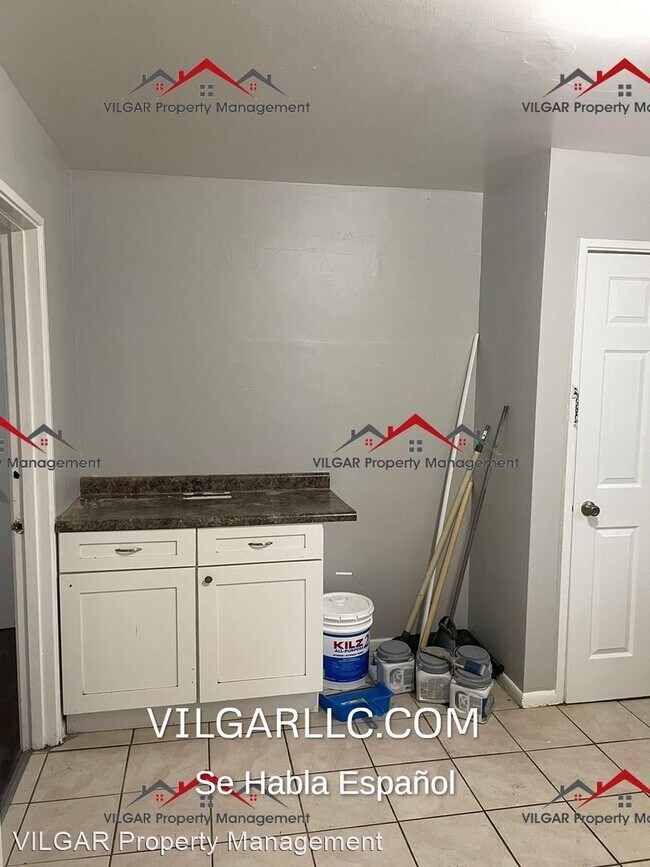 Foto del edificio - 5 br, 2 bath House - 4125 Pierce St.