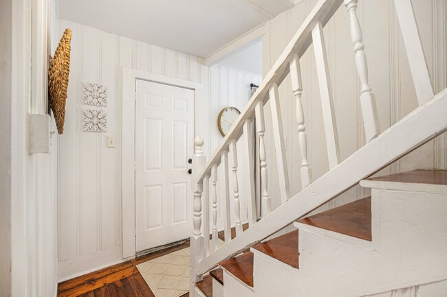 Building Photo - 1131 Leesville St