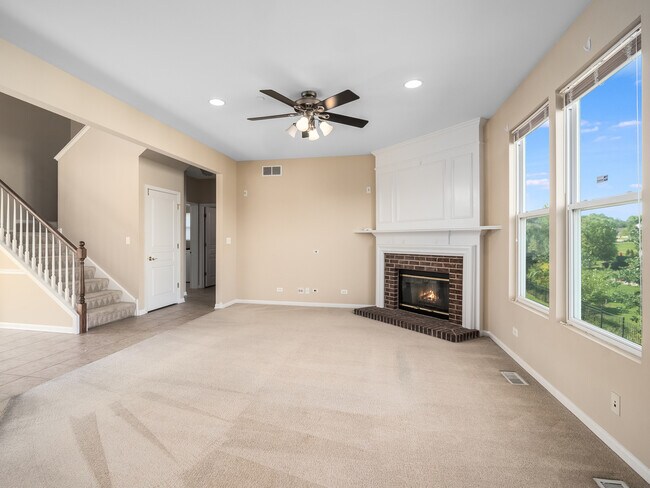 Building Photo - 616 Bradford Ln