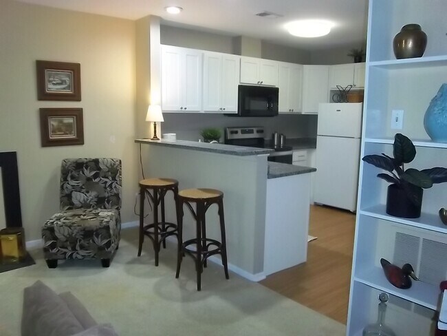 Building Photo - 3551 Plumtree Dr