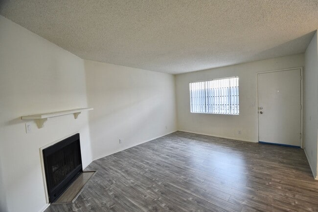 Building Photo - 11225 Huston St