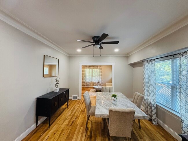 Foto del edificio - 3464 E 149th St