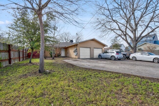 Building Photo - 6209 Langham St