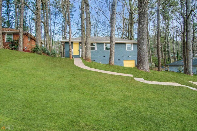 Building Photo - 4366 Glenwood Pkwy