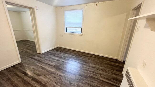 Building Photo - 2487 S 800 E