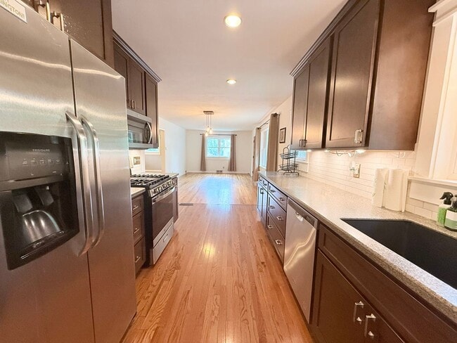 Foto del edificio - 1612 N Roosevelt Ave