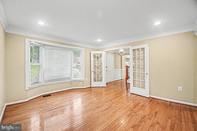Foto del edificio - 16200 Edgewood Dr
