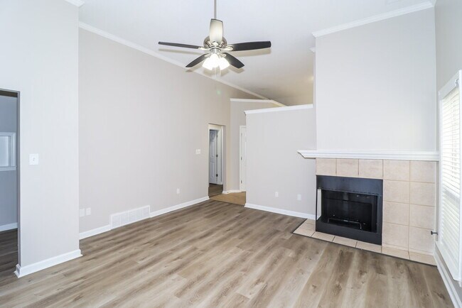 Foto del edificio - 8652 Eagle View Dr