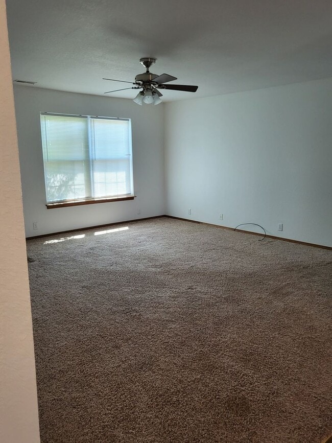 Building Photo - Chris Lane Duplex