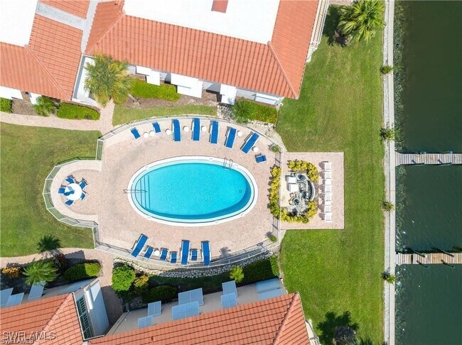 Foto del edificio - 3070 Gulf Shore Blvd N